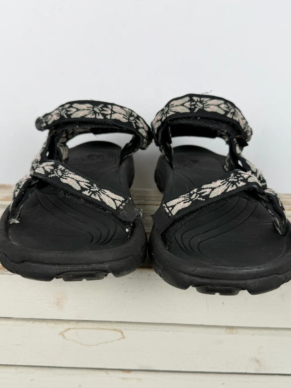 Teva women hurricane